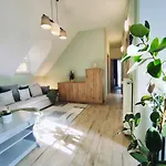 Szoemoerce Vendeghaz *