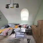 Szoemoerce Vendeghaz *