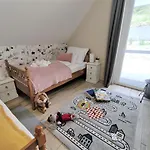Case de vacanță Szoemoerce Vendeghaz