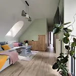 Szoemoerce Vendeghaz *