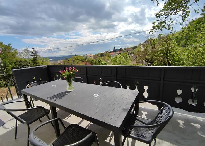 Tatil Evi Szoemoerce Vendeghaz